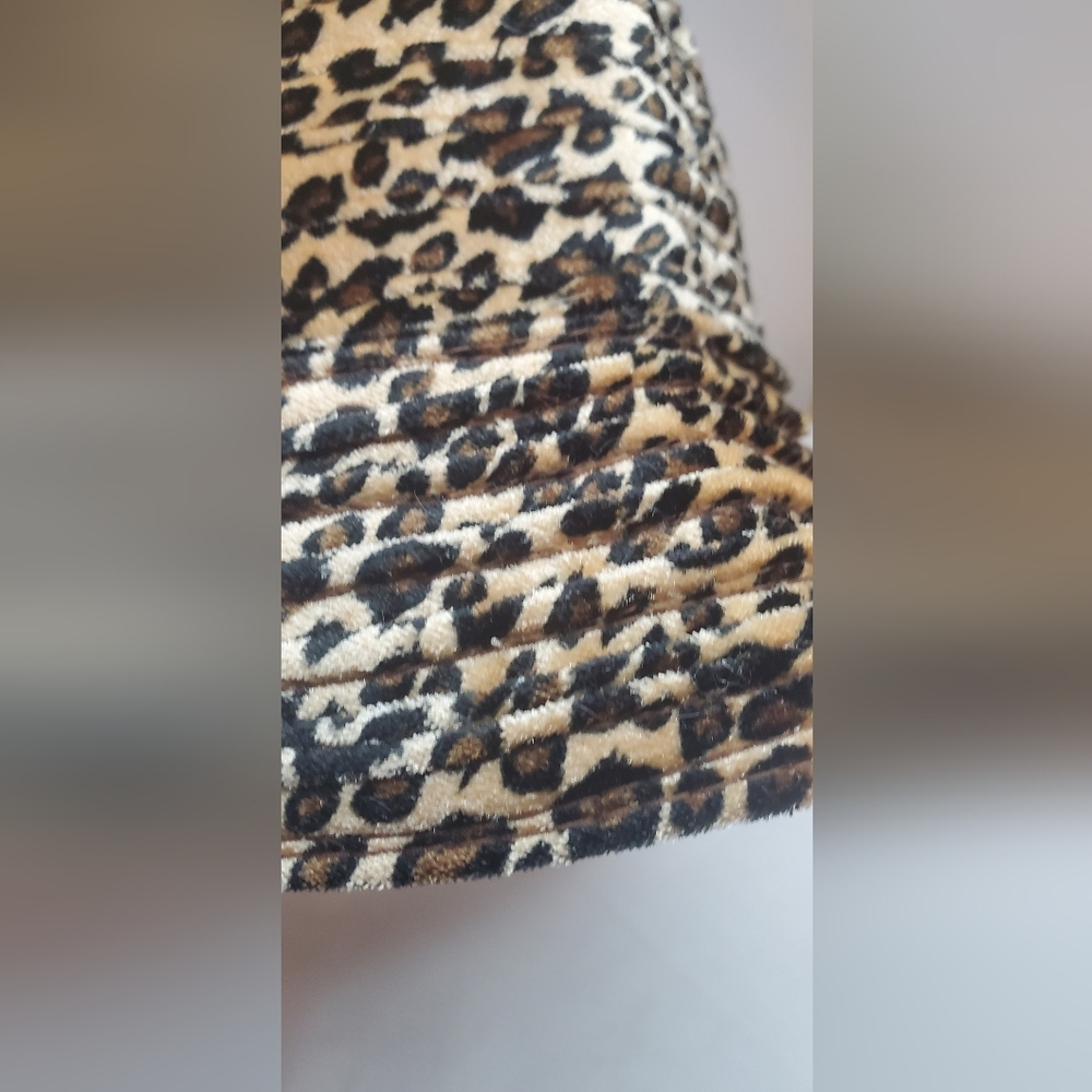 DAVID&YOUNG- women bucket hat- animal print -velvet/velour - Picture 9 of 9